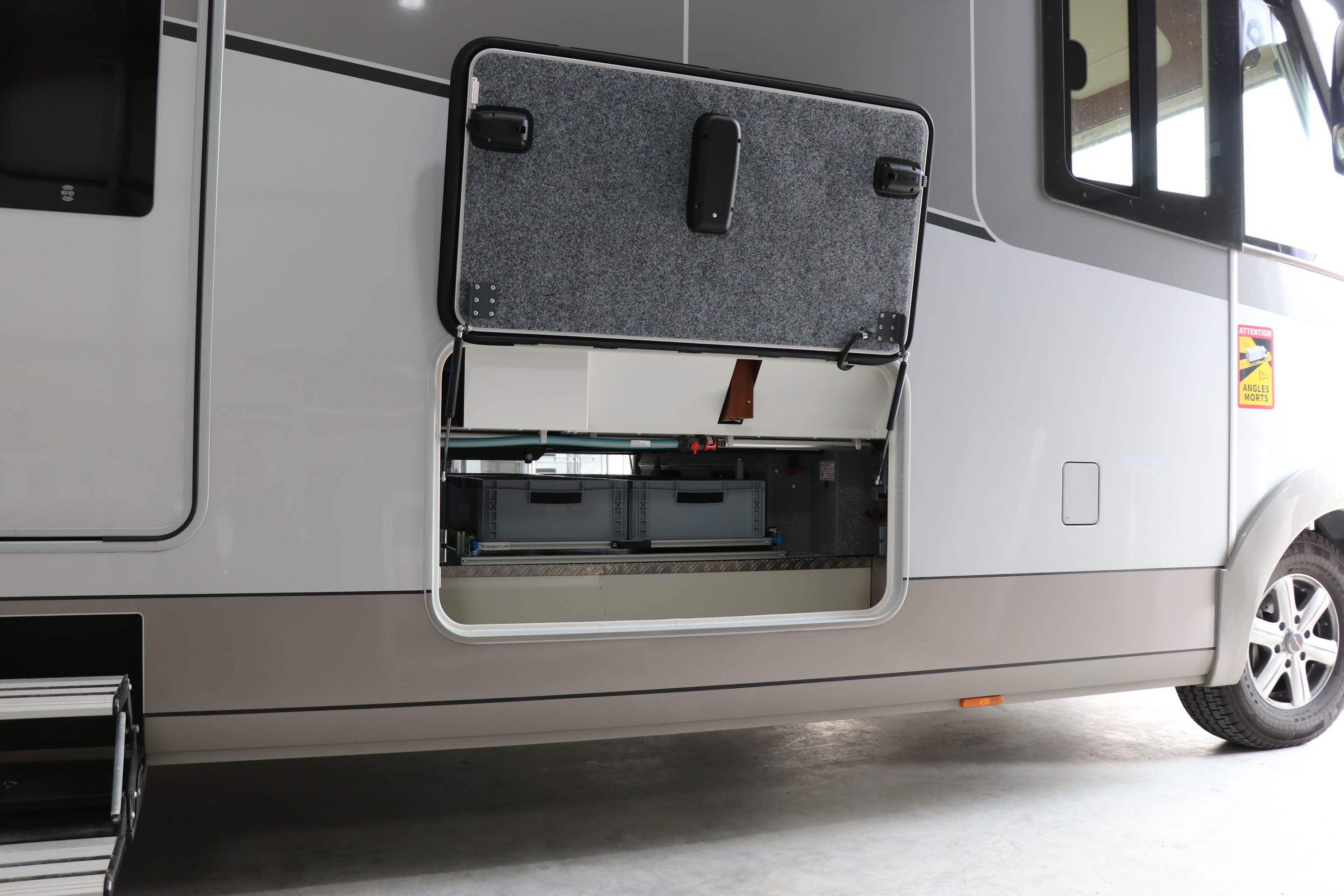 Doppelbodenauszug 800mm x 600mm