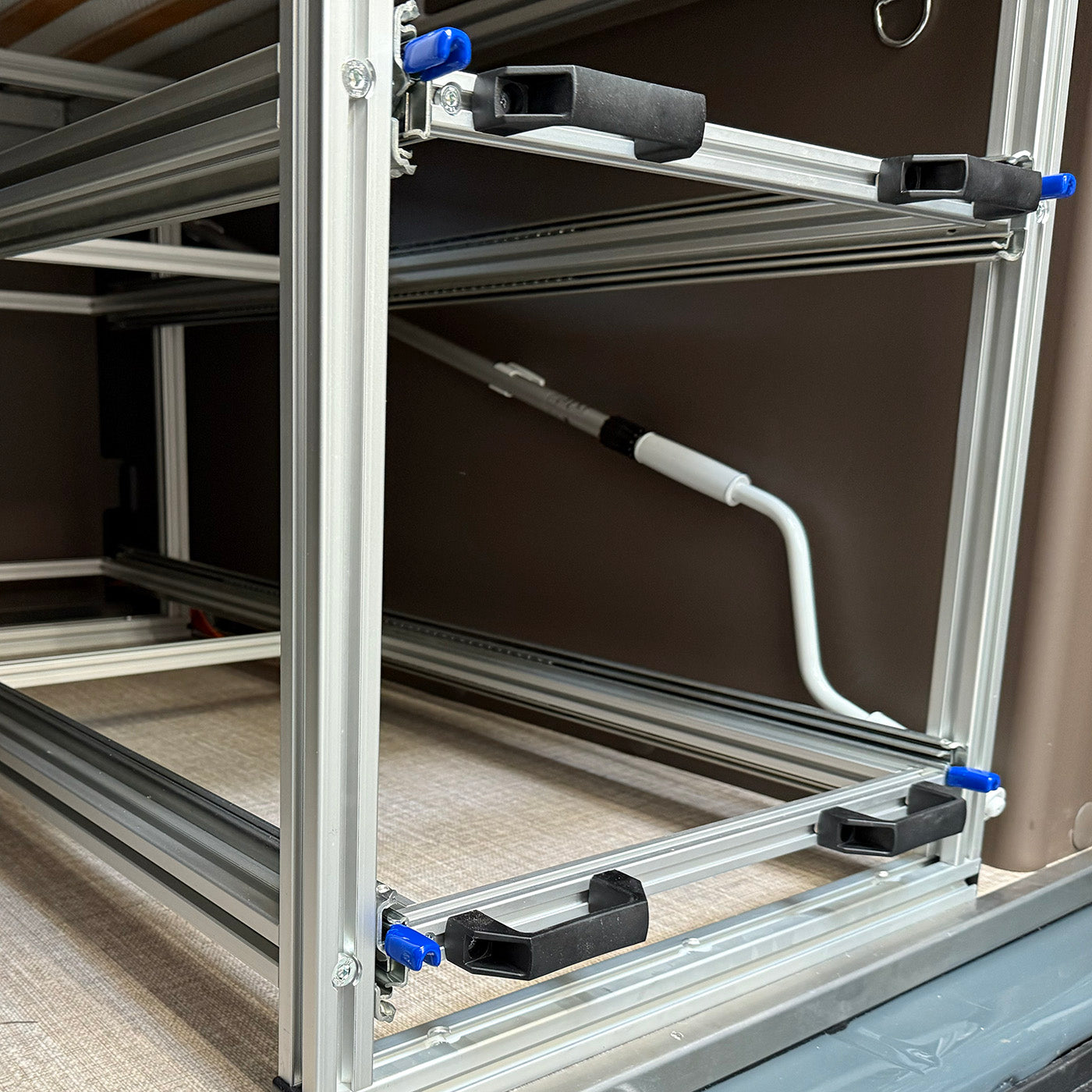 Bakre utdrag för Bürstner Campeo "B66" | Tunga lastutdrag euroboxoptimerat